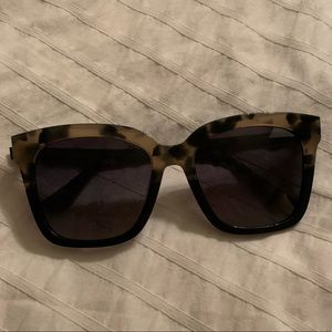 DIFF Bella Polarized Sunglasses